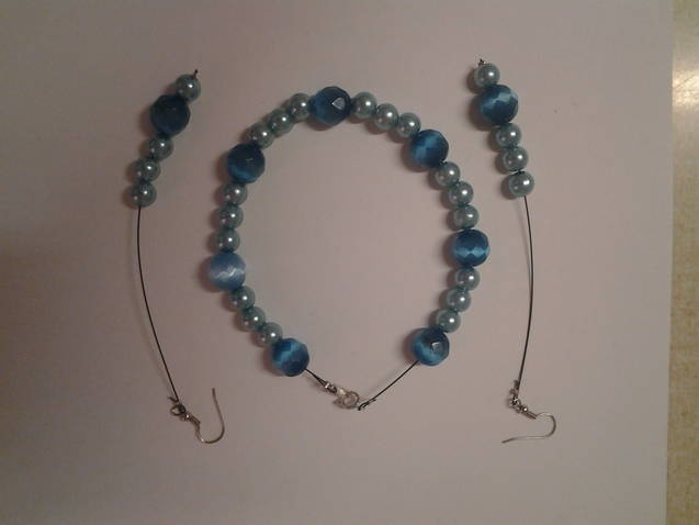 Necklace & Bracelets set